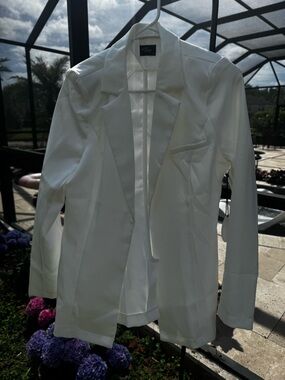 Milk and Honey White Tailored Women's Blazer - Sleek Open-Front Suit Jacket